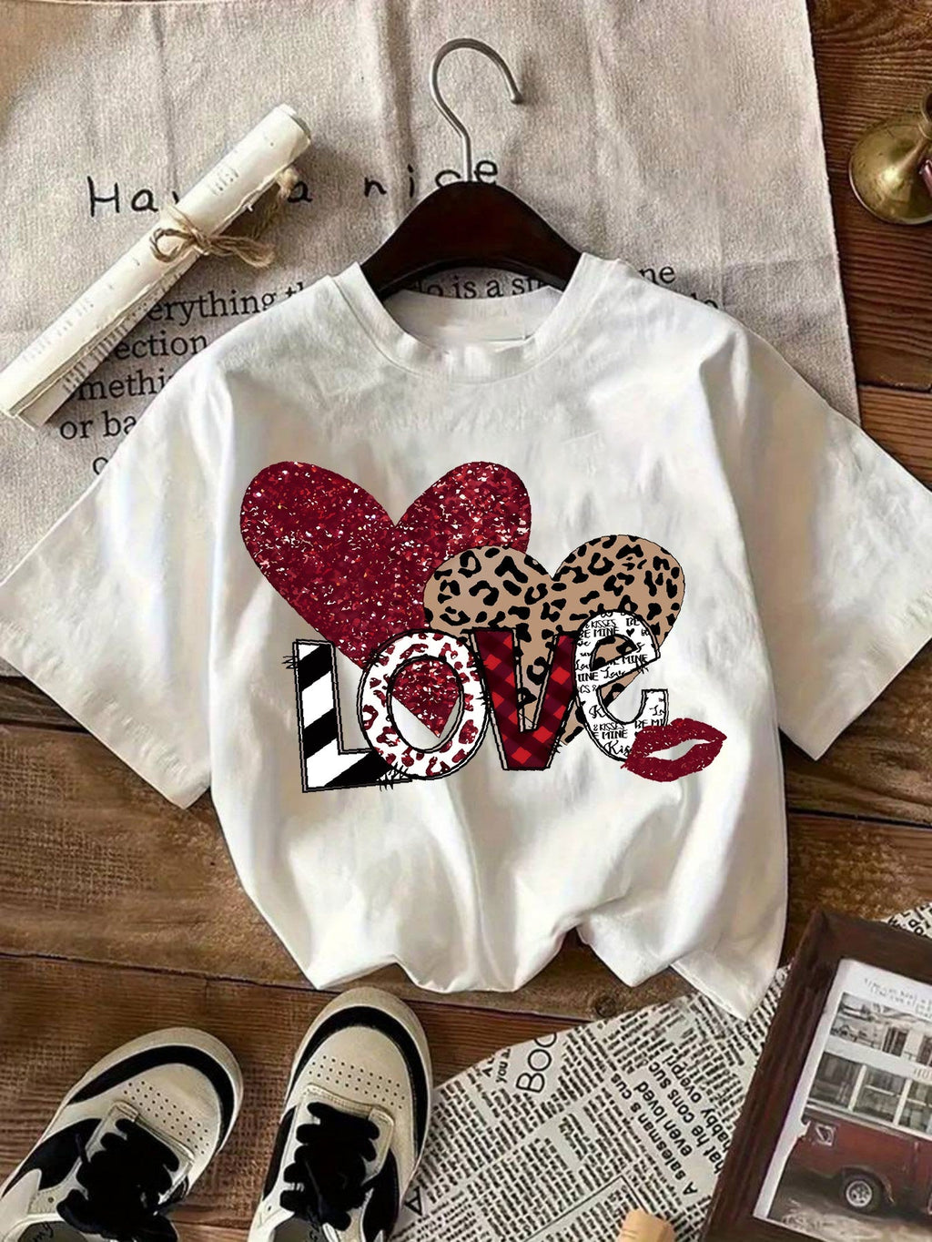 Women's Valentine's Day Heart Print T-Shirt 100% Short Sleeve Round Neck Casual Elegant Top with Heart & Love Symbol Design - Valentine's Gift, Casual Attire, Year-Round Comfortable Fit